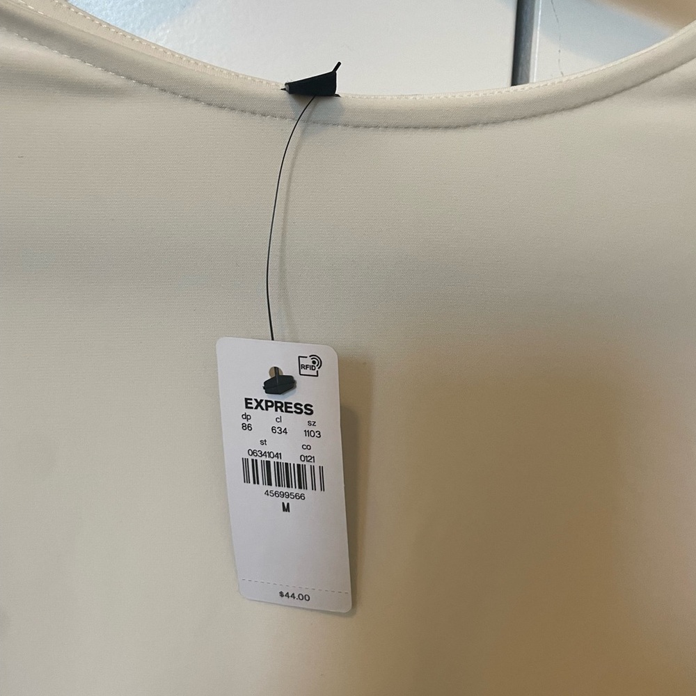 Express Blouse - Picture 2 of 2